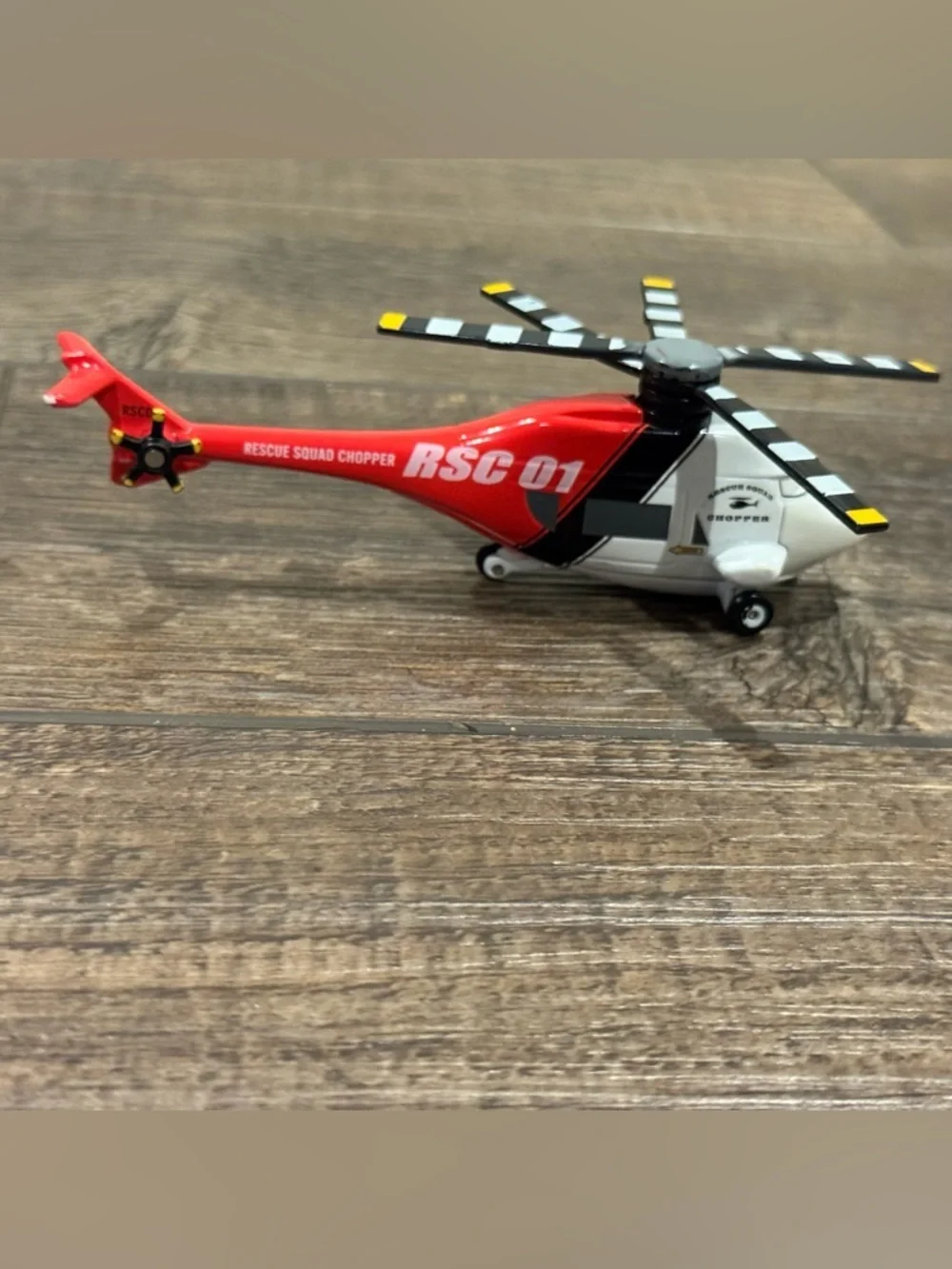 Disney Pixar Cars - Rescue Squad Chopper Helicopter - Diecast Metal - 5